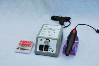 Harmlose elektrische Nail Drill Pen Form AC 100 - 240V für Pediküre und Maniküre