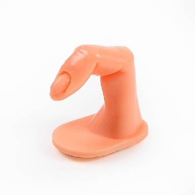 Nagel-Kunst bearbeitet Nagel-Salon-Praxis-Finger ohne Spitzen-Nagel