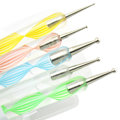 Die Weise 5 x 2 punktieren, die den Stift punktierend eingestellt für Maniküre-Pediküre Marbleizing ist