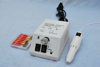 Stift Form elektrische Nagel Bohren 3,2 mm 18000 u/min 50 / 60 HZ mit allen Farben für zuhause nutzen