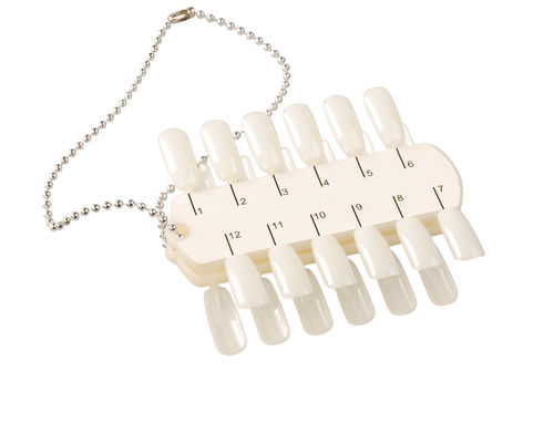 Doppeltes Nagellack-Farbdiagramm der Seiten-24Tips mit Kette/Nagellack-Anzeige