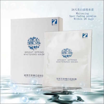 Tiefe Hydratations-Hyaluronsäure, die Gesichtsmaske befeuchtet