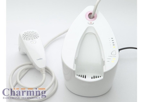 Mehrfunktionale medizinische IPL-Ausgangsschönheits-Maschine 640nm für Akne-Behandlung